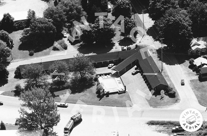 Motel Bear Lake (Bella Vista Lodge, Bella Vista Motor Lodge) - 1989 Photo (newer photo)